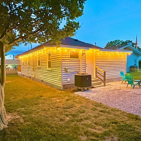 Cottage In Heart Of Colonial Beach, 7 Mins Walk To The Beach Eksteriør bilde